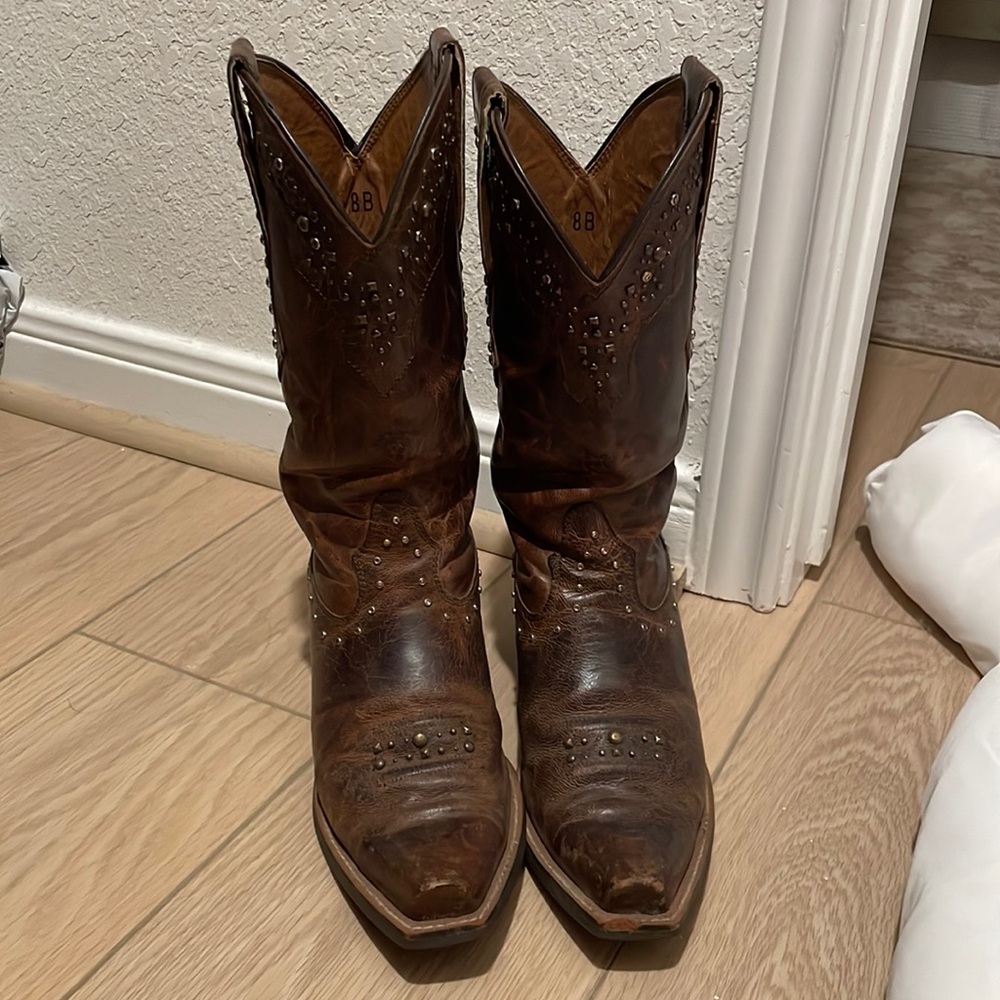 Ariat Studded Cowboy boots